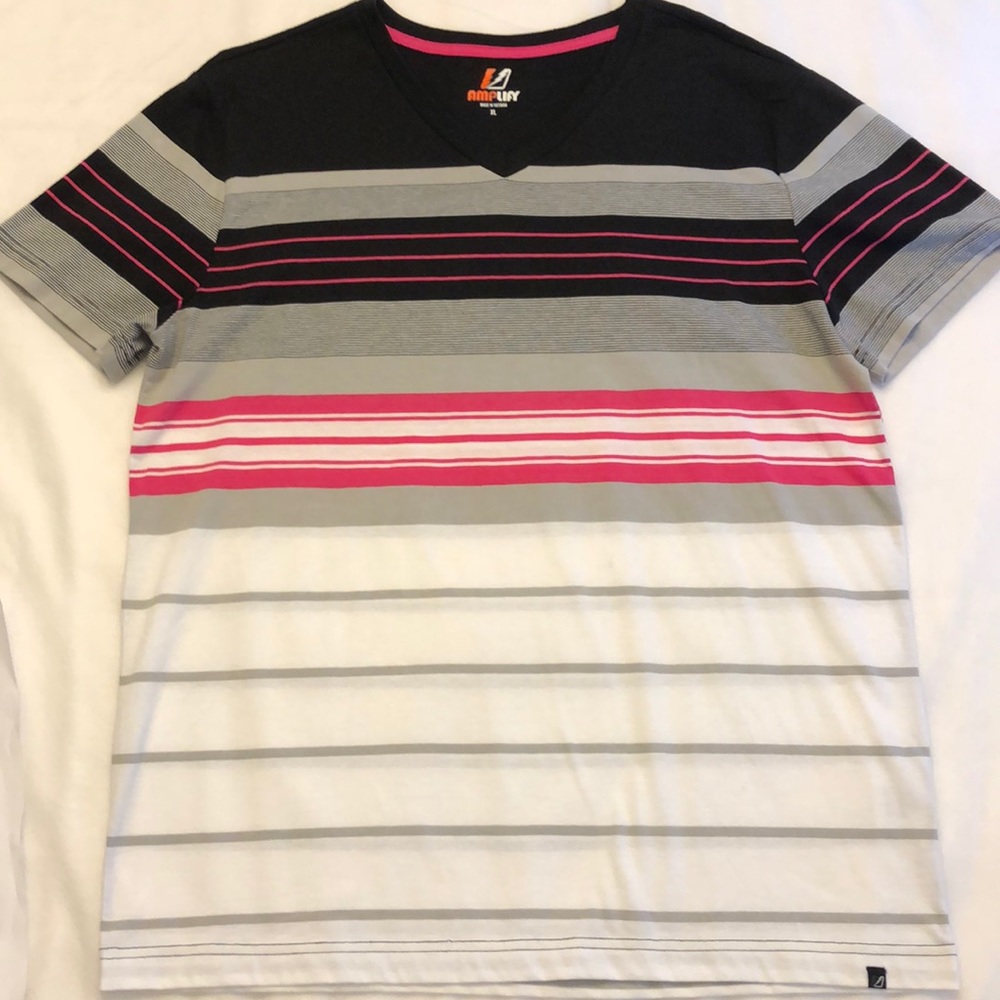 2/$25 AMPLIFY MENS XL V-NECK SHORT SLEEVE TEE